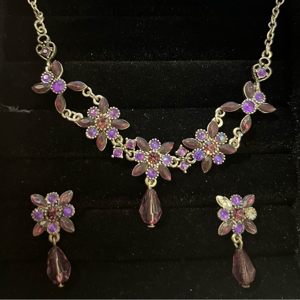 Nina Ricci vintage necklace and earrings set